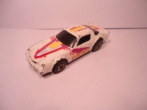 Hotwheels - # 5182 - 1988 - Camaro Z-28 - Golden hubs  - made in Malaysia