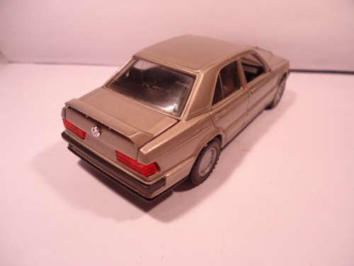 NZG - Mercedes Benz 190E 2.3-16 - 1/35 - No Macot - # 254