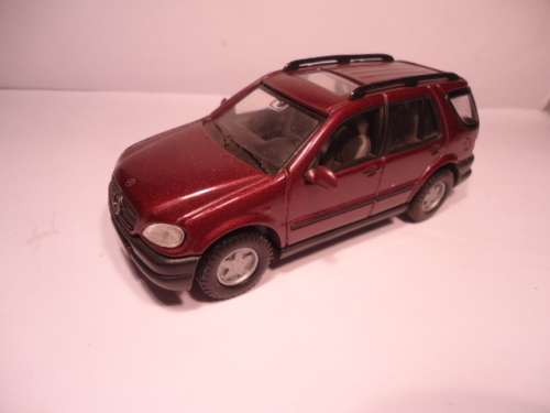 Road Signature - Mercedes Benz M Class - 1997