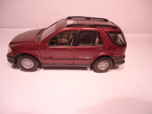 Road Signature - Mercedes Benz M Class - 1997