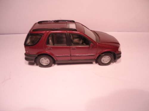 Road Signature - Mercedes Benz M Class - 1997