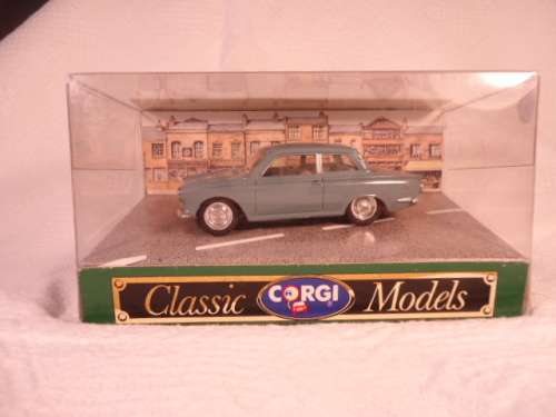 CORGI -- Ford Cortina Saloon  # D708