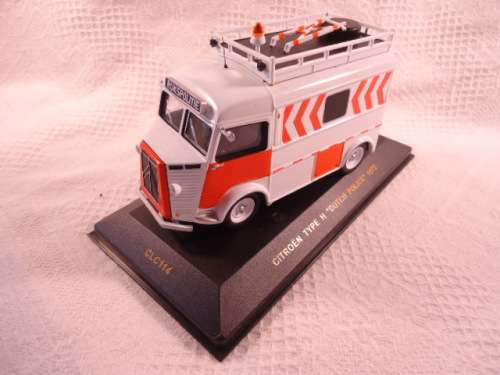 IXO - Citroen Type H Police 1972