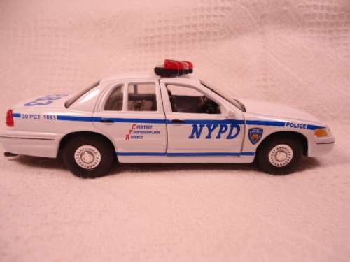 Welly - Ford 1999 Crown Victoria - NYPD Police