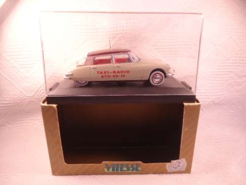Vitesse - Citroen DS 19 Taxi Radio - # L043A