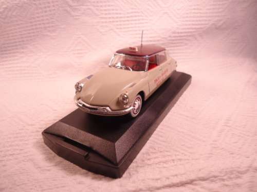 Vitesse - Citroen DS 19 Taxi Radio - # L043A