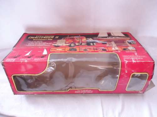 New Bright - Kenworth Challenger II - Transport Rig with boat - Battery Operated - # 2178
