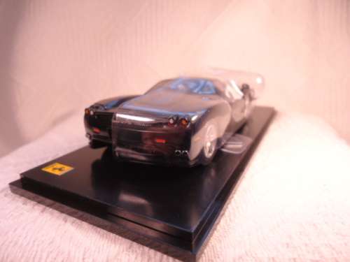 Kyosho - Ferrari Enzo  - # 05001BK