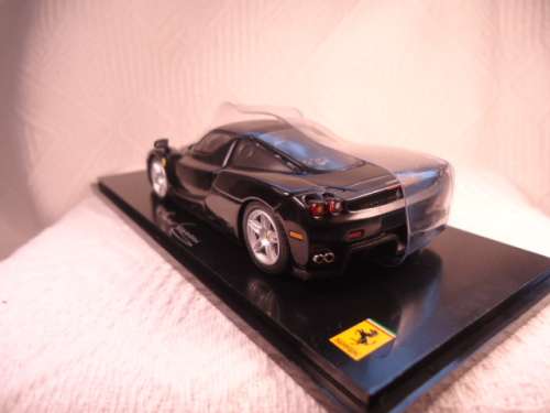 Kyosho - Ferrari Enzo  - # 05001BK