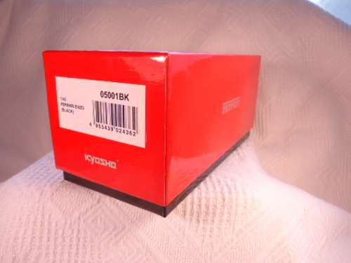 Kyosho - Ferrari Enzo  - # 05001BK