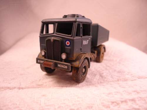 Corgi Junior - AEC Truck - RAF - Generator truck
