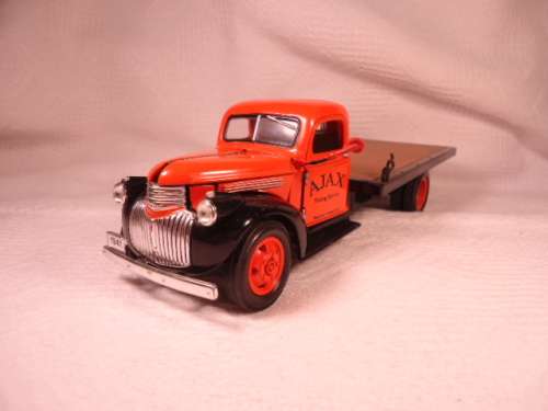 National Motor Museum - `41 Chevy Flatbed Truck `Ajax` + `32 Chevy Roadster Fire Chief Car - #T5420A