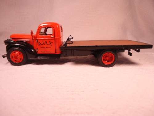 National Motor Museum - `41 Chevy Flatbed Truck `Ajax` + `32 Chevy Roadster Fire Chief Car - #T5420A