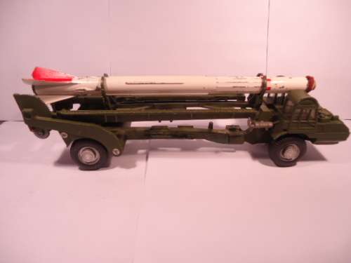 Corgi - Corporal Guided Missile on Erector Vehicle - missing spare wheel +rocket nose cone # 1113