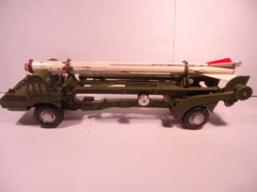 Corgi - Corporal Guided Missile on Erector Vehicle - missing spare wheel +rocket nose cone # 1113