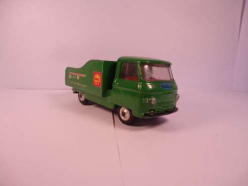 Corgi - Commer Truck - Baron Recovery - Code 3 - To be restored.