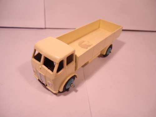 Dinky - Forward Control Truck  - # 25r