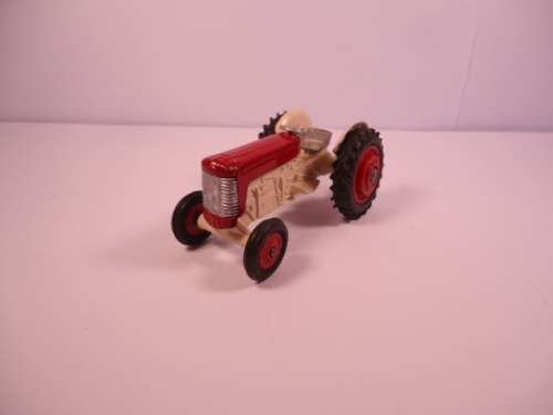 Corgi - Massey Ferguson Tractor - restored- # 50