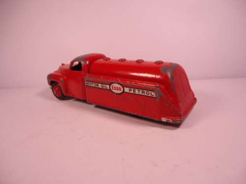 Dinky Toys Commercial - Studebaker Tanker - Esso Motor oil - #30p