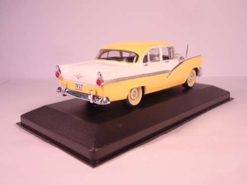 WhiteBox - Ford Fairlane, 1956