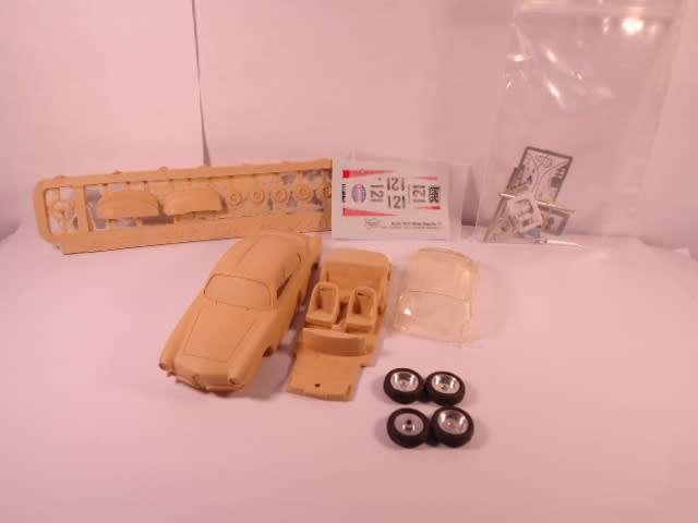 Provence Moulage - Alfa Romeo SVZ 1957 - 1000 Miles Amoco - # K535 - Unbuilt Resin Kit