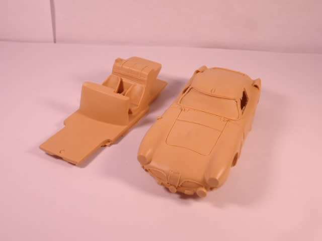 Provence Moulage - Alfa Romeo 6C Coupe LM 53 - # K163 - Undercoated Unbuilt Resin Kit
