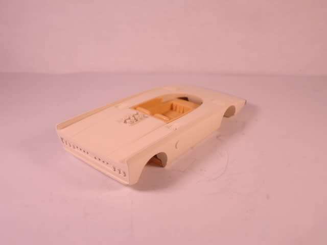 Alezan - Alfa Romeo 33 Spider Pininfarina 1971 - # 100 - 60% built Resin Kit