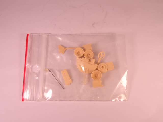 Alezan - Alfa Romeo 33 Spider Pininfarina 1971 - # 100 - 60% built Resin Kit