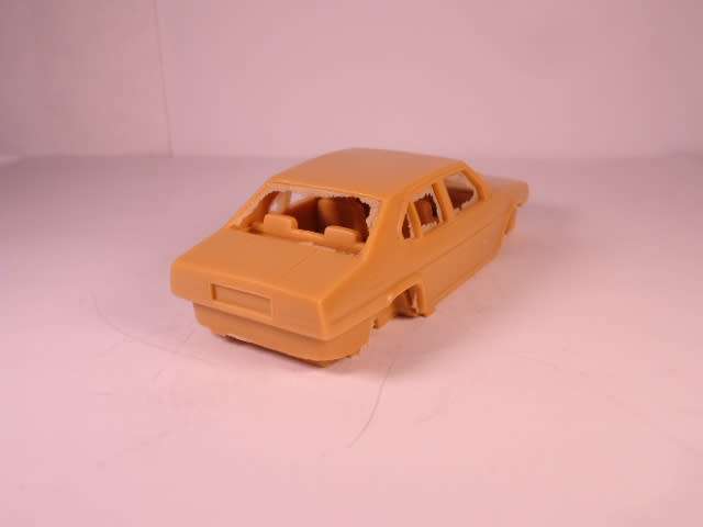 Tron Kits - Alfa Romeo 90 Super - Berlina 2 Versioni 1984/1986 - #P90 - Unbuilt Resin Kit