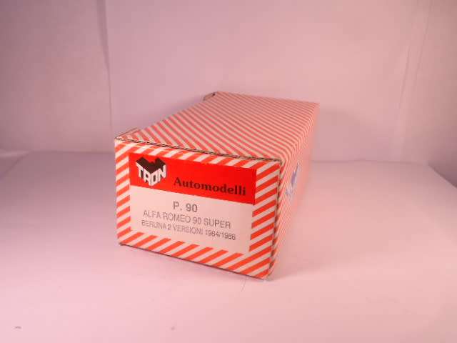 Tron Kits - Alfa Romeo 90 Super - Berlina 2 Versioni 1984/1986 - #P90 - Unbuilt Resin Kit