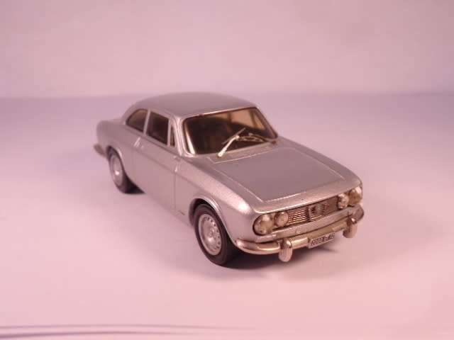 Century - Alfa Romeo - GTV 2000 - #1701 - White Metal