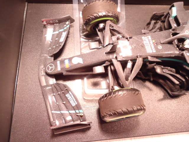 Minichamps - Mercedes AMG Petronas F1 Team - L Hamilton - 1st Turkisk GP 2020