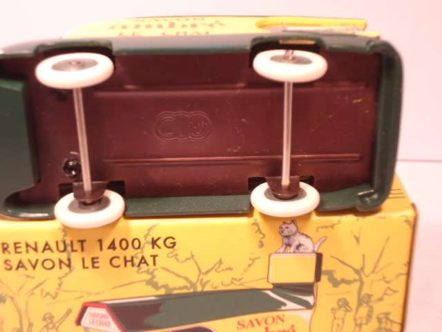 CIJ Replika - Renault 1400GG Savon Le Chat - # 05/02/00