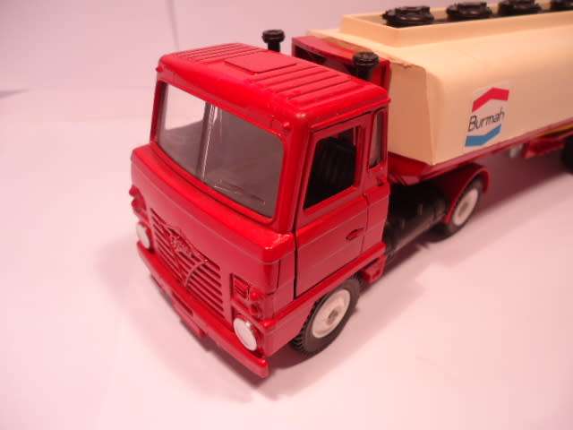 Dinky Toys - Foden Fuel Tanker  - Burmah - White Hubs with BlackTank fillers- # 950