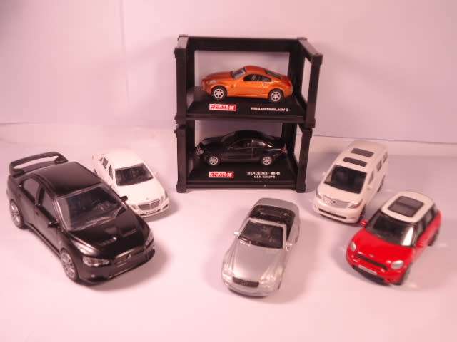Real Toy - Lot of 7 Models