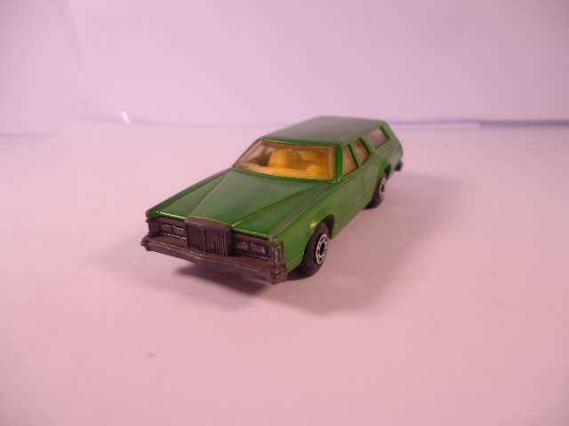 Matchbox Superfast - Cougar Villager #74