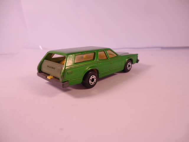 Matchbox Superfast - Cougar Villager #74