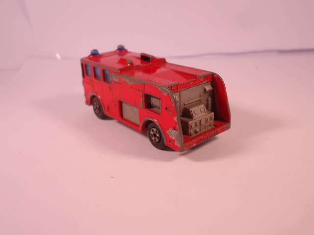 Matchbox Superfast - Merryweather Fire Engine Truck #35