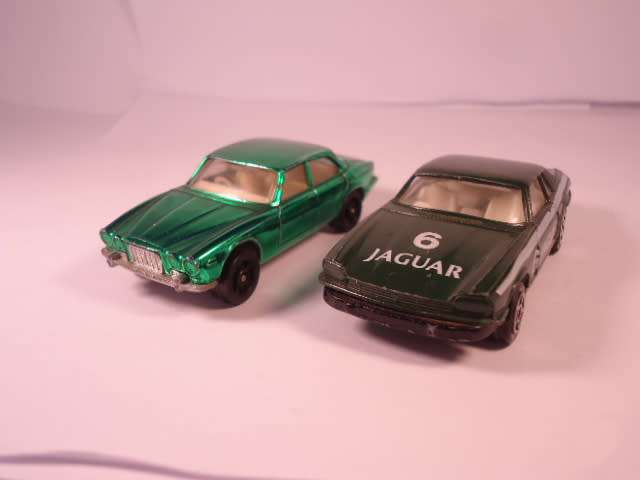 Corgi - Lot of 2 Models