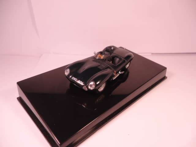 Auto Art - Jaguar D-Type - Short Nose - # 53561