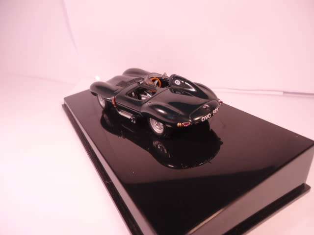Auto Art - Jaguar D-Type - Short Nose - # 53561