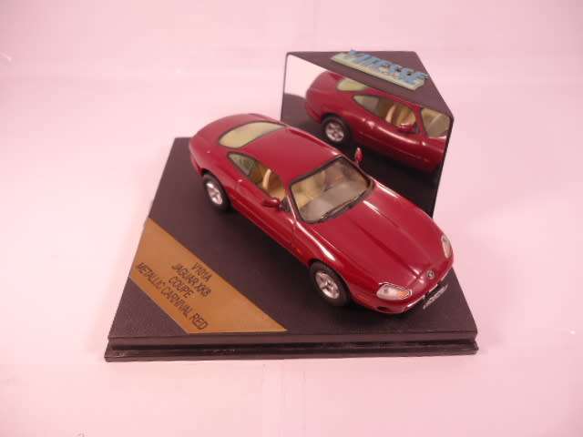 Vitesse - Jaguar XK8 Coupe - #V101A