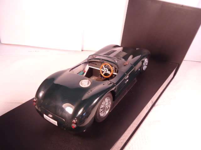 Auto Art - Jaguar C-Type - #73500