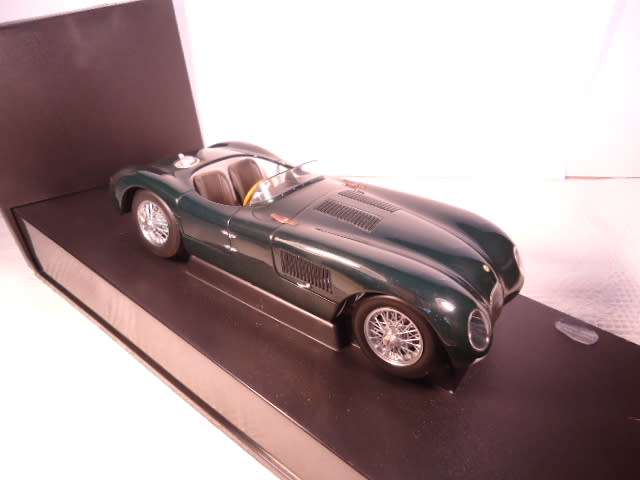 Auto Art - Jaguar C-Type - #73500