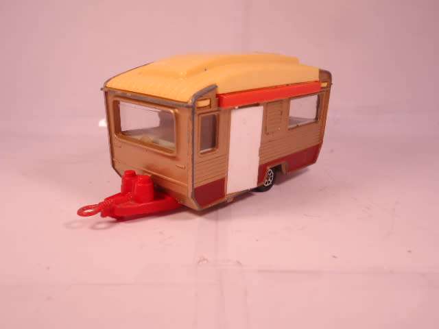 Corgi Commercial - Caravan - #490 - B2
