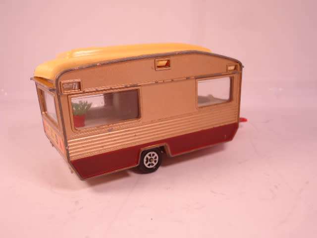 Corgi Commercial - Caravan - #490 - B2