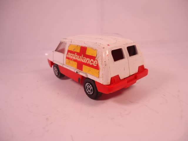 Corgi Whizzwheels - Ambulance - #511