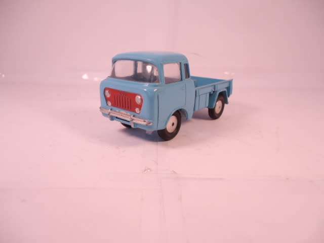 Corgi - Jeep FC-150 - #409-A2