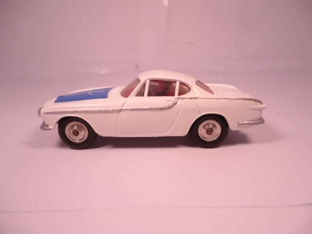 Corgi - The Saint`s Volvo P1800 (repaint) - #258-A1