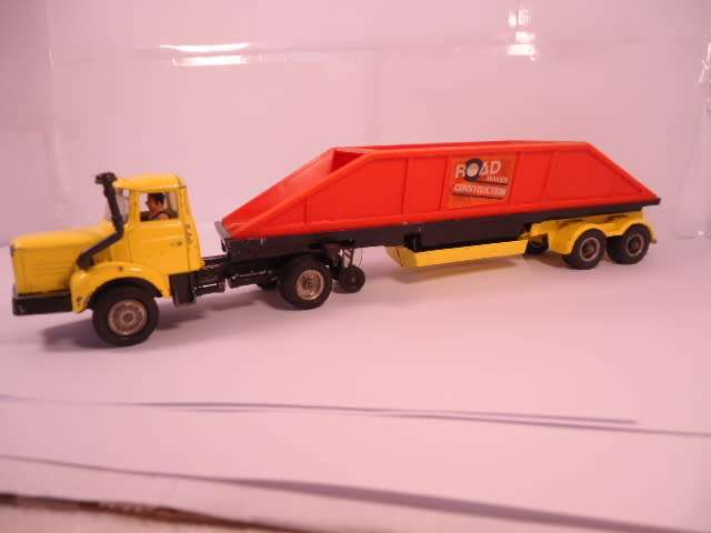 Corgi - Berliet Crane Fruehaut Discharge Dumper #1102-B1